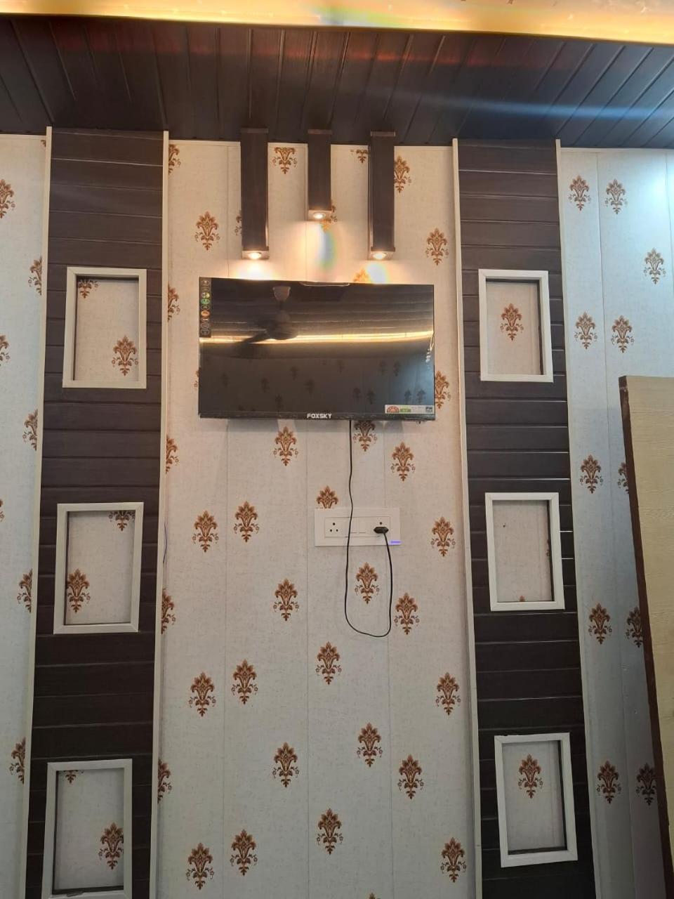 Hotel Sgh Subhadra Guest House Ayodhya Ngoại thất bức ảnh